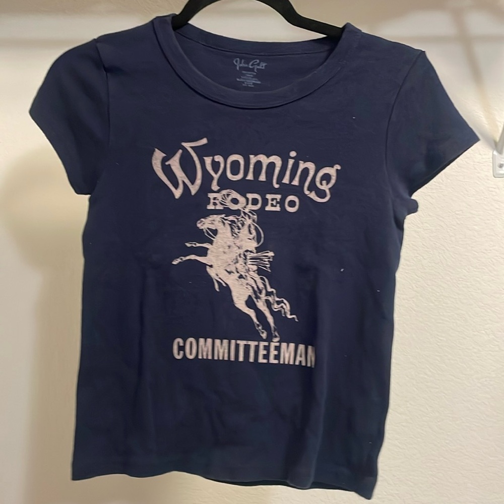 brandy melville wyoming tshirt